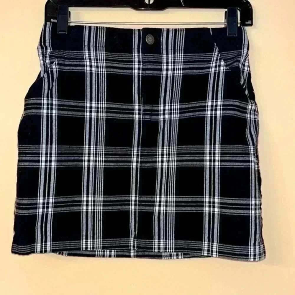 Hollister California Ultra High Waisted Black and White Plaid Mini Skirt Size S